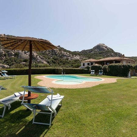 Villa Iris With Pool Baja Sardinia Extérieur photo