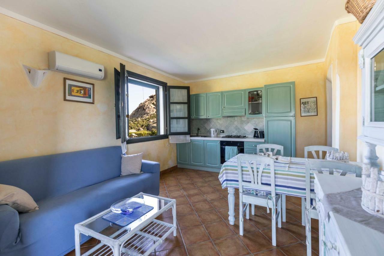 Villa Iris With Pool Baja Sardinia Extérieur photo