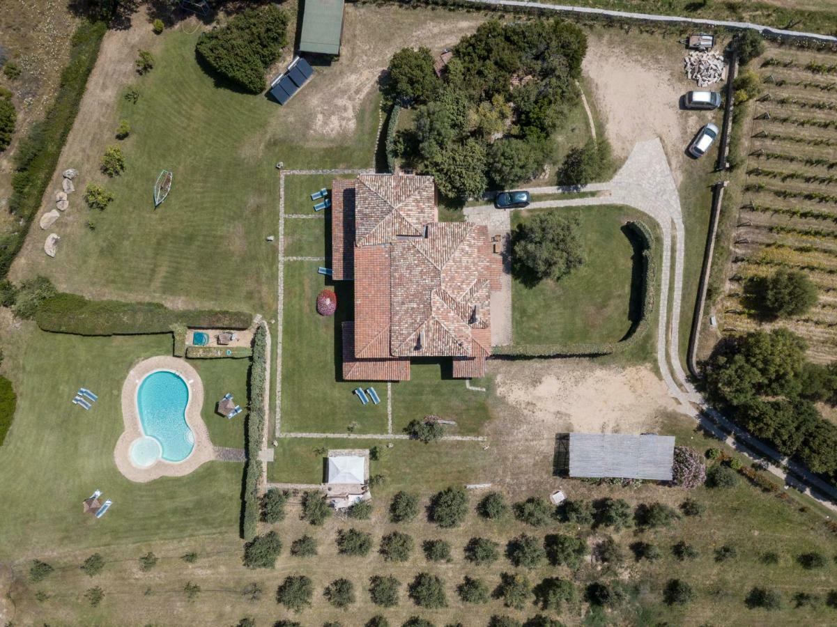 Villa Iris With Pool Baja Sardinia Extérieur photo